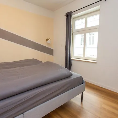Fullhouse - Halle - Ku15 شقة *