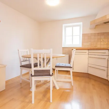 Fullhouse - Halle - Ku15 * Halle (Saale)