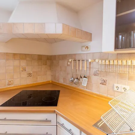 Fullhouse - Halle - Ku15 * Halle (Saale)