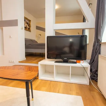 Fullhouse - Halle - Ku15 Apartment