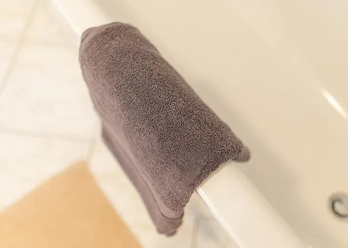 Fullhouse - Halle - Ku15 *